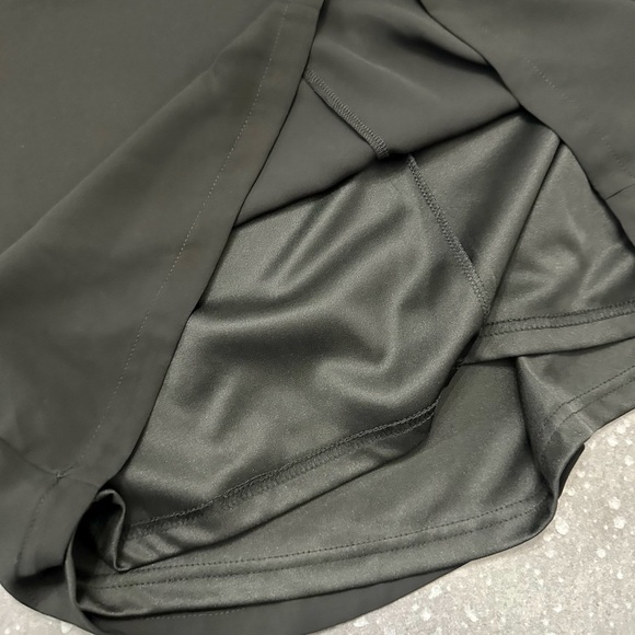 JULES & Leopold Black Trim Mock-Neck Blouse (Size XS) - Picture 8 of 9